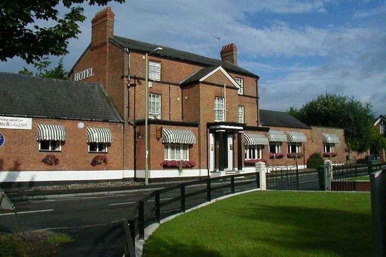 The Dodington Lodge Hotel Уитчърч Екстериор снимка