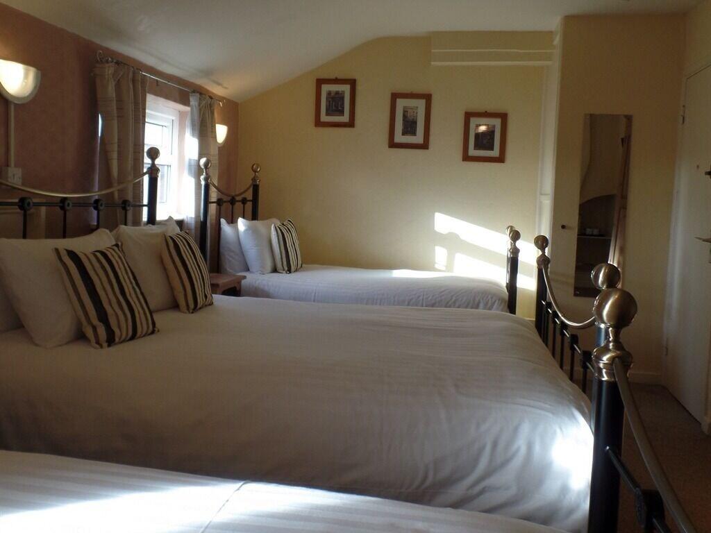 The Dodington Lodge Hotel Уитчърч Екстериор снимка