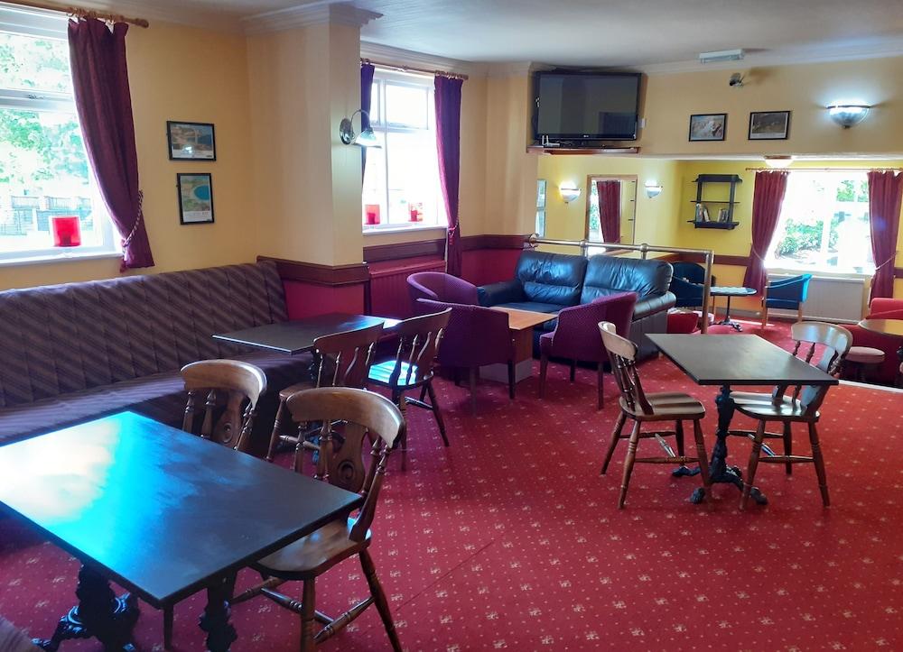 The Dodington Lodge Hotel Уитчърч Екстериор снимка
