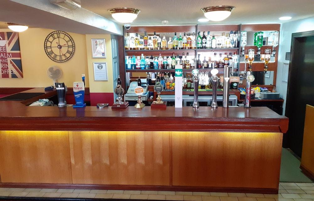 The Dodington Lodge Hotel Уитчърч Екстериор снимка